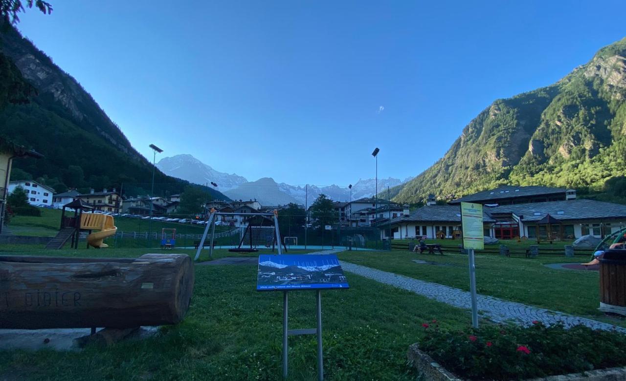 Appartamento De Montagne Berthod Pré-Saint-Didier Buitenkant foto